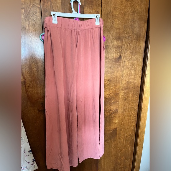 High waisted wide legged pants - Picture 2 of 3